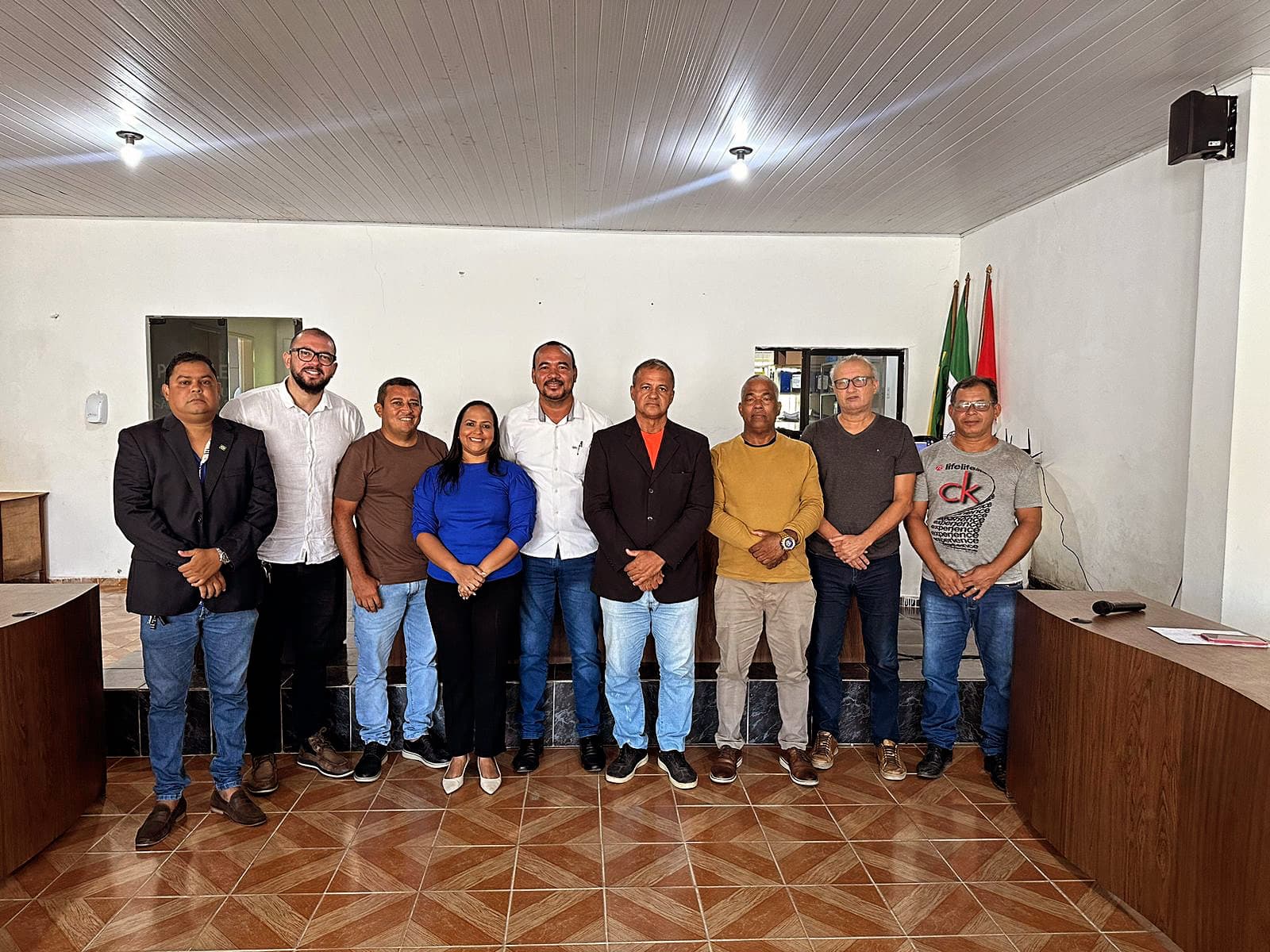 Imagem da notícia: Vereadores aprovam Projeto de lei que concede reajuste aos profissionais da educação